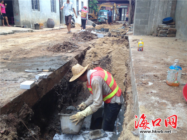 ���ڭ�ɽ����R������ˮ�h�� ���۷��x�p��ˮ��Ⱦ